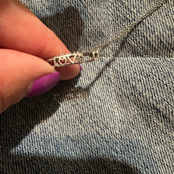 All pretty - Picture 4 of 10